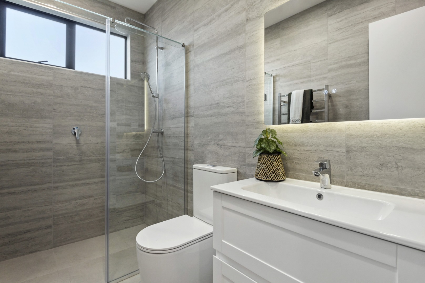 Karaka - 4 Bedrooms with 3 Bathrooms  photo
