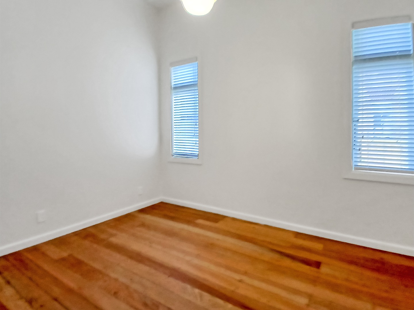 Stylish refurbished four bedroom Villa! photo