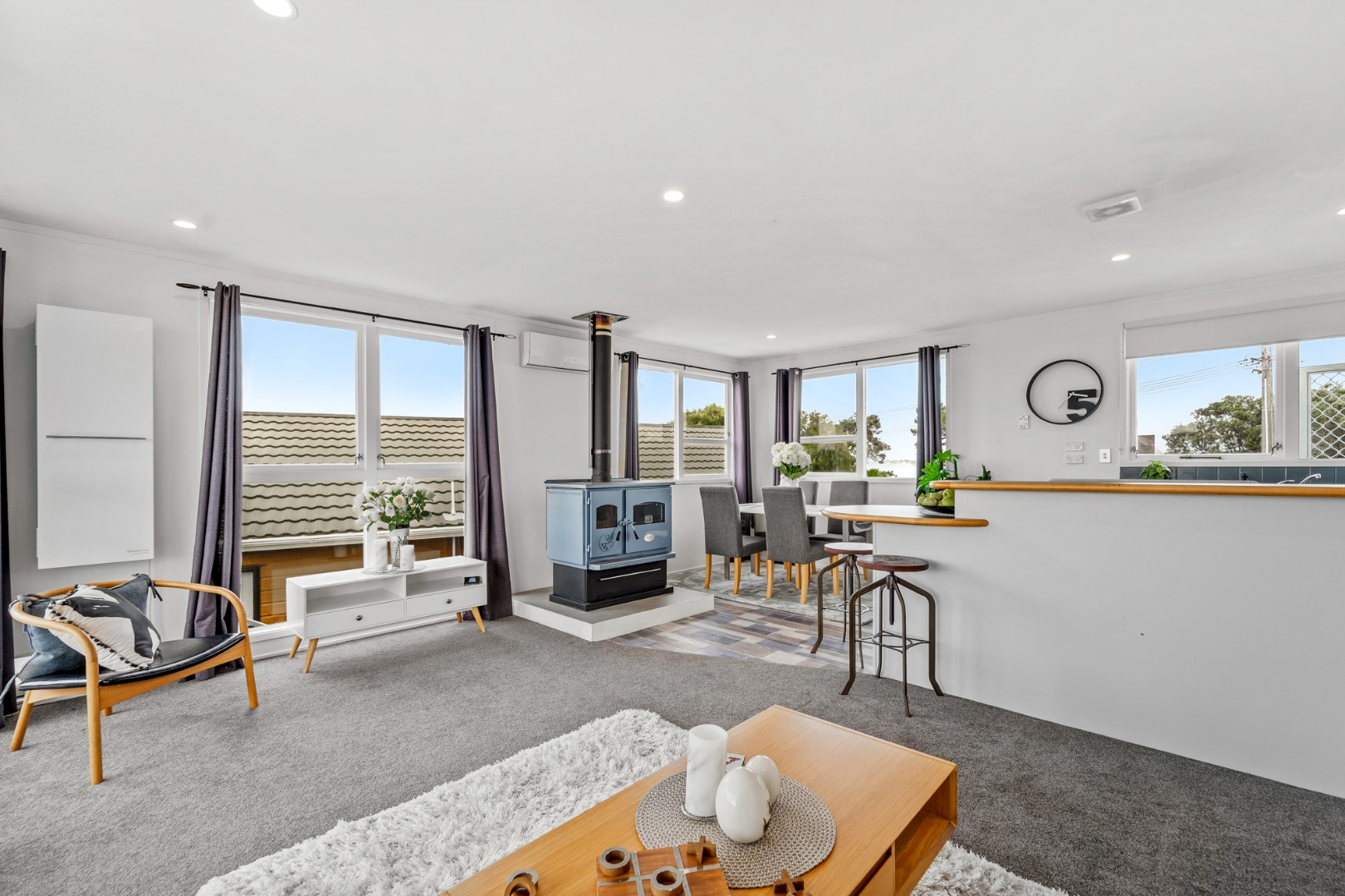Handy Location with sea views photo