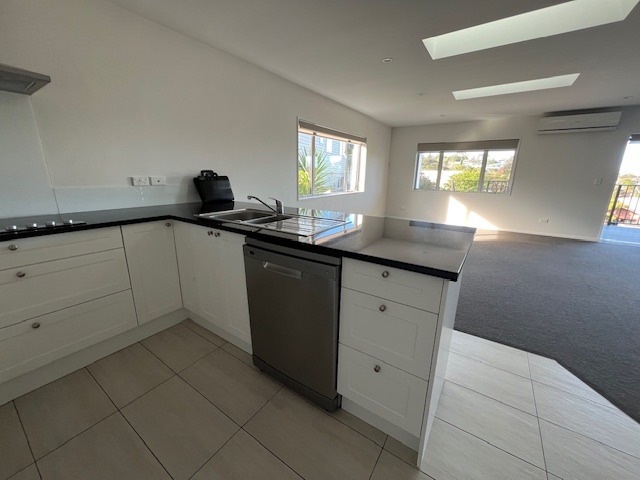 SPACIOUS TOWNHOUSE -4 BEDROOMS-MELIA PLACE photo