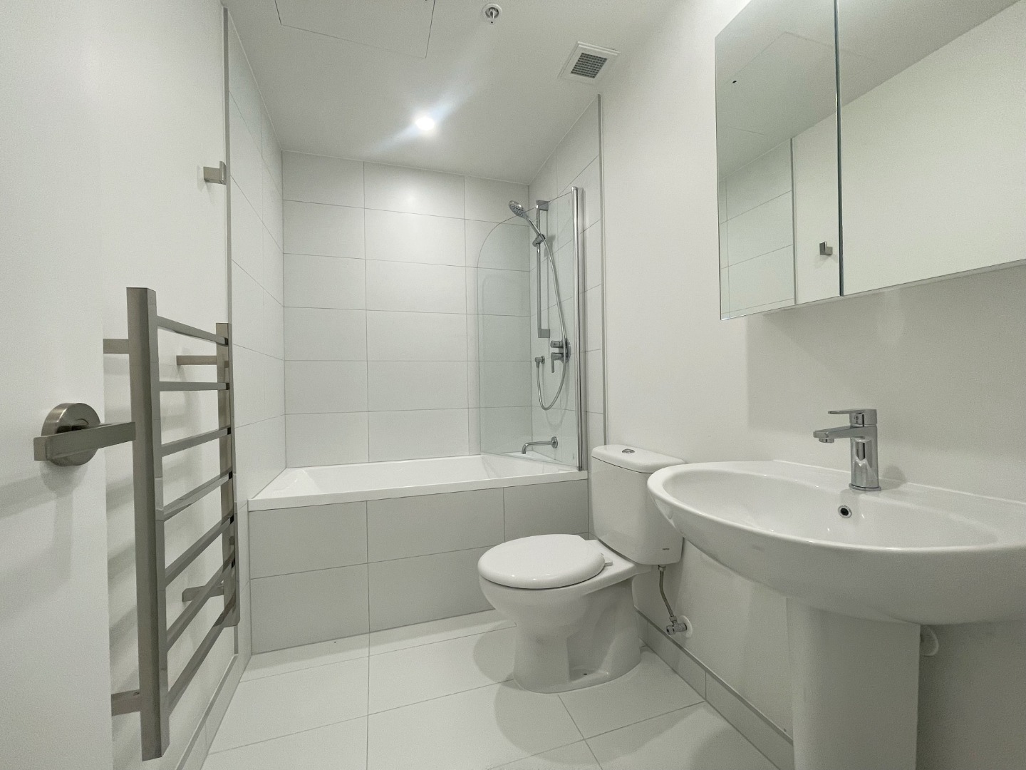 NEWLY REMOVATED 11th Floor Apartment with Stunning Views  photo