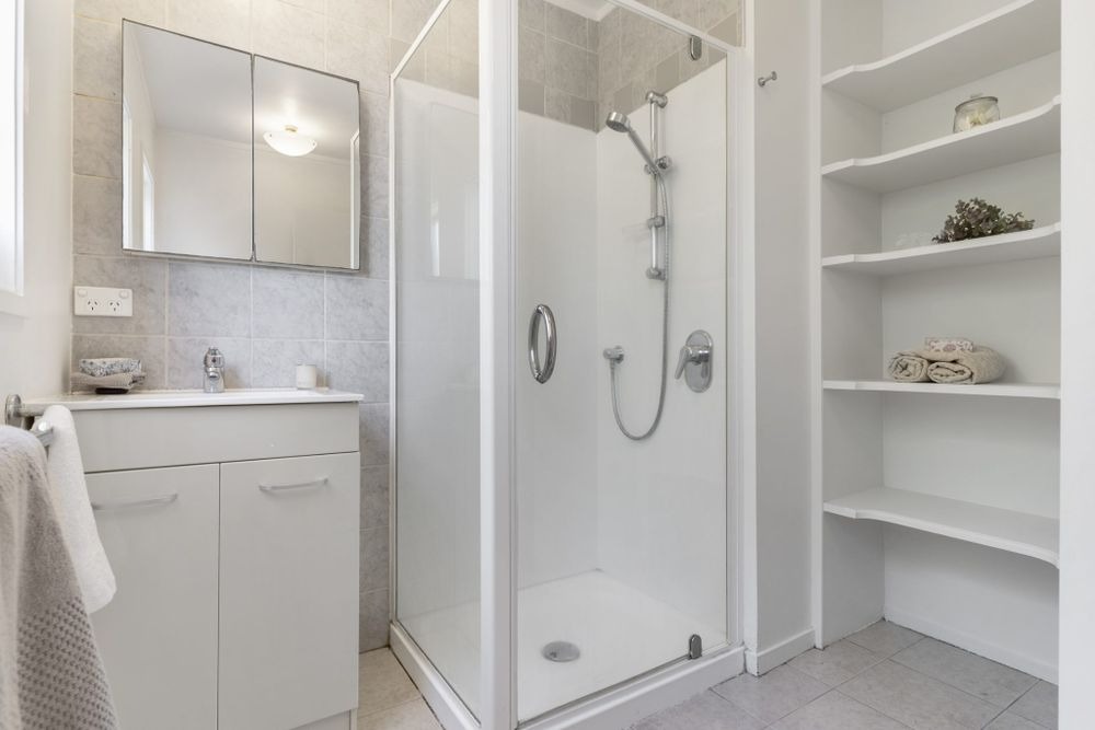 Stylish 2-Bedroom + Study Home in the Heart of Sandringham photo