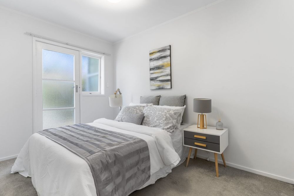 Stylish 2-Bedroom + Study Home in the Heart of Sandringham photo