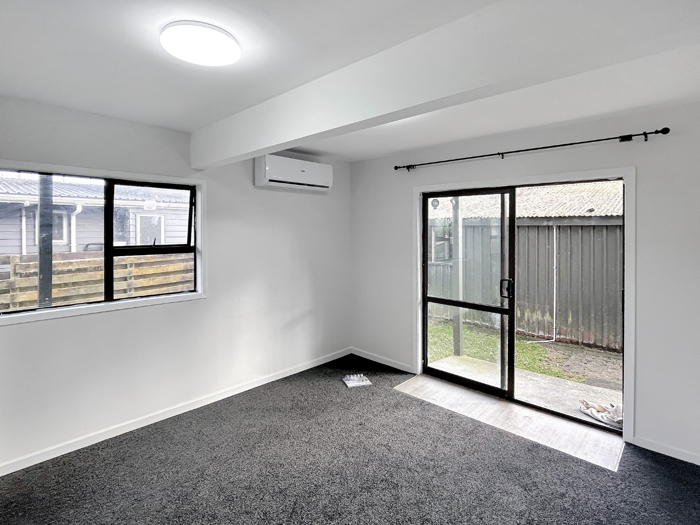 Two bedroom Glen Eden unit! photo