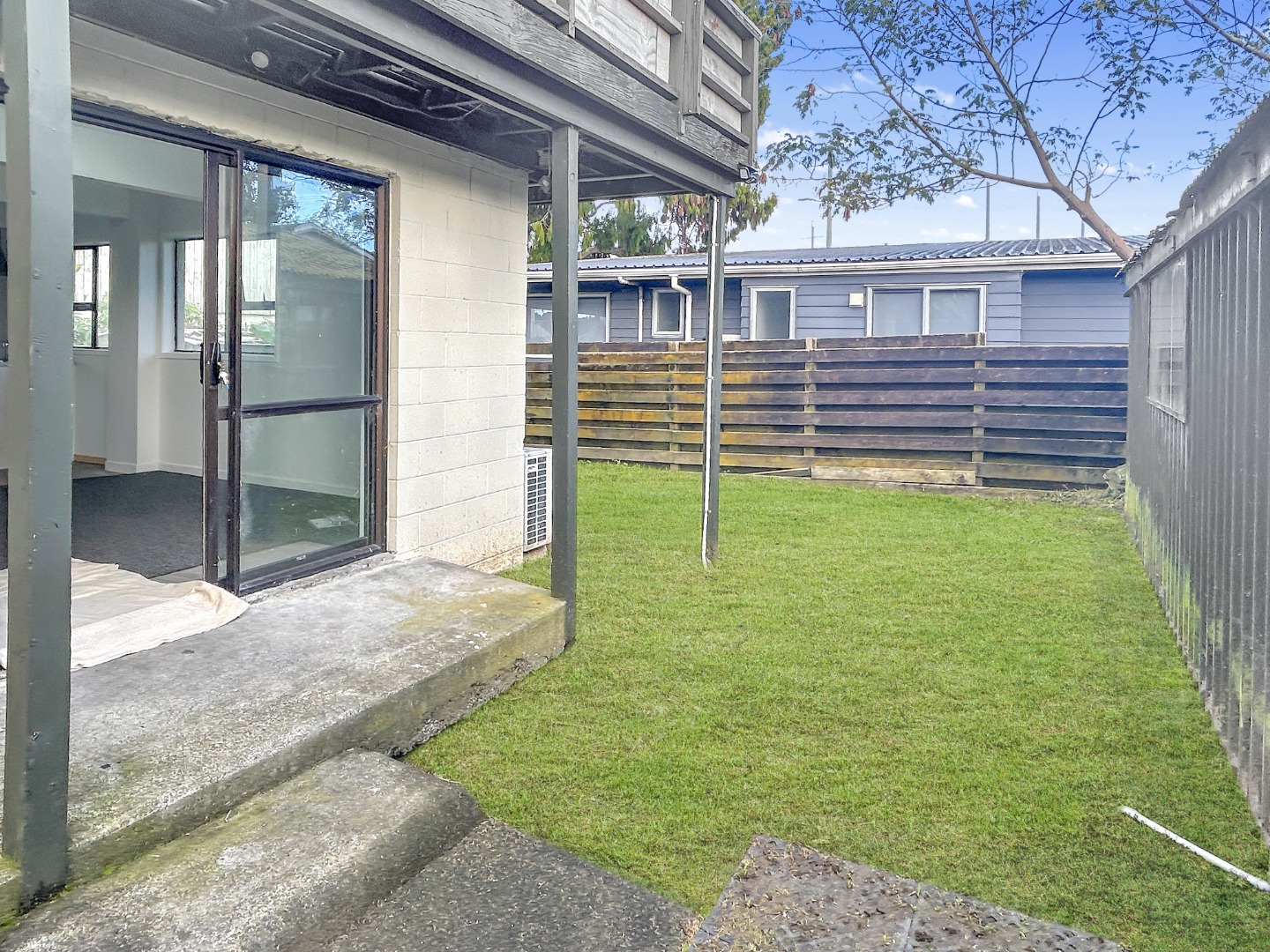 Two bedroom Glen Eden unit! photo