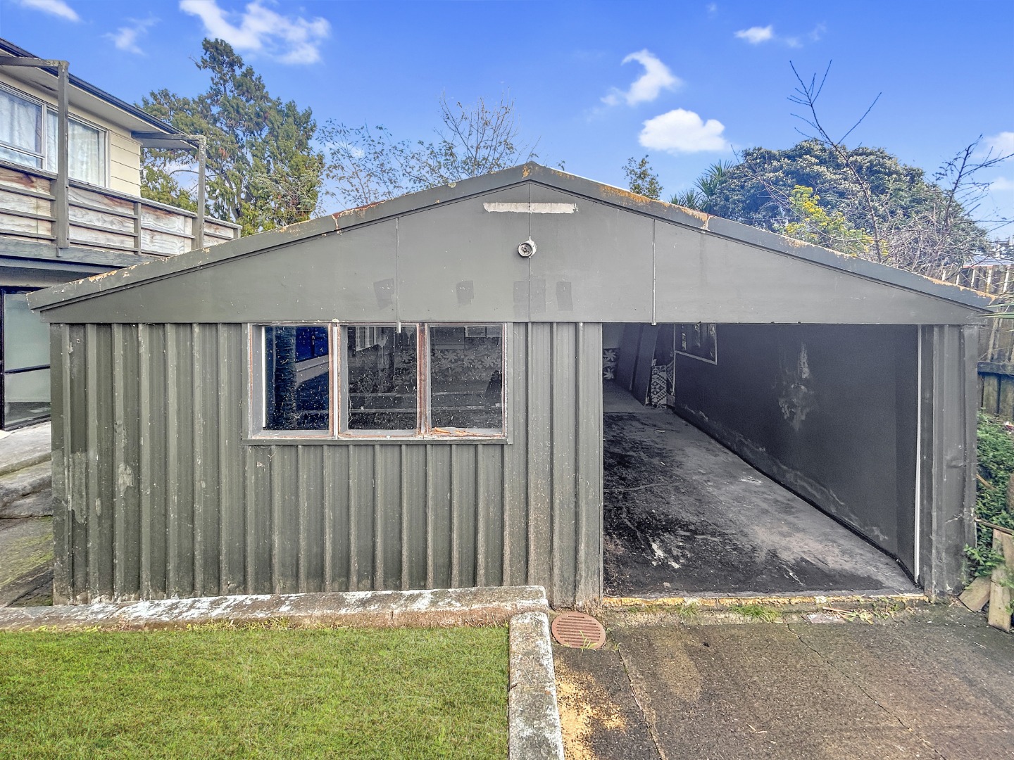 Two bedroom Glen Eden unit! photo