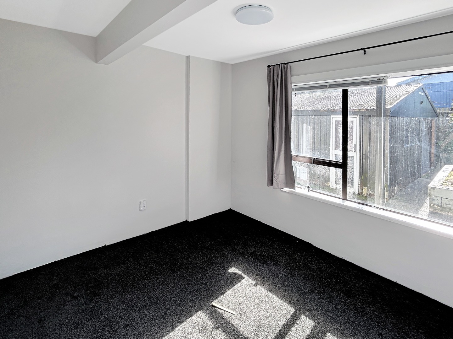 Two bedroom Glen Eden unit! photo