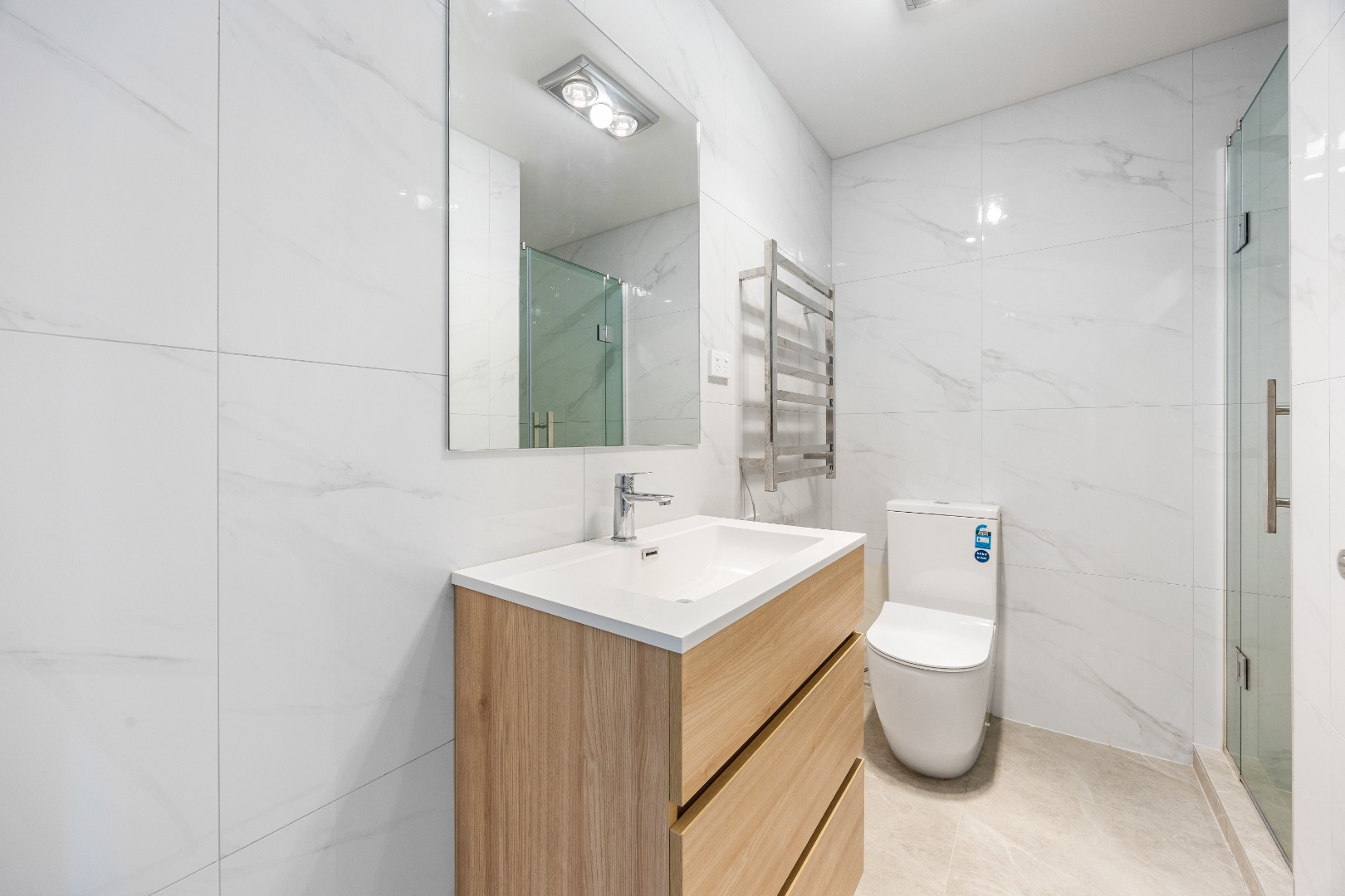 4 Bedroom 2.5 Bathroom NEWLY BUILT FAMILY HOME photo