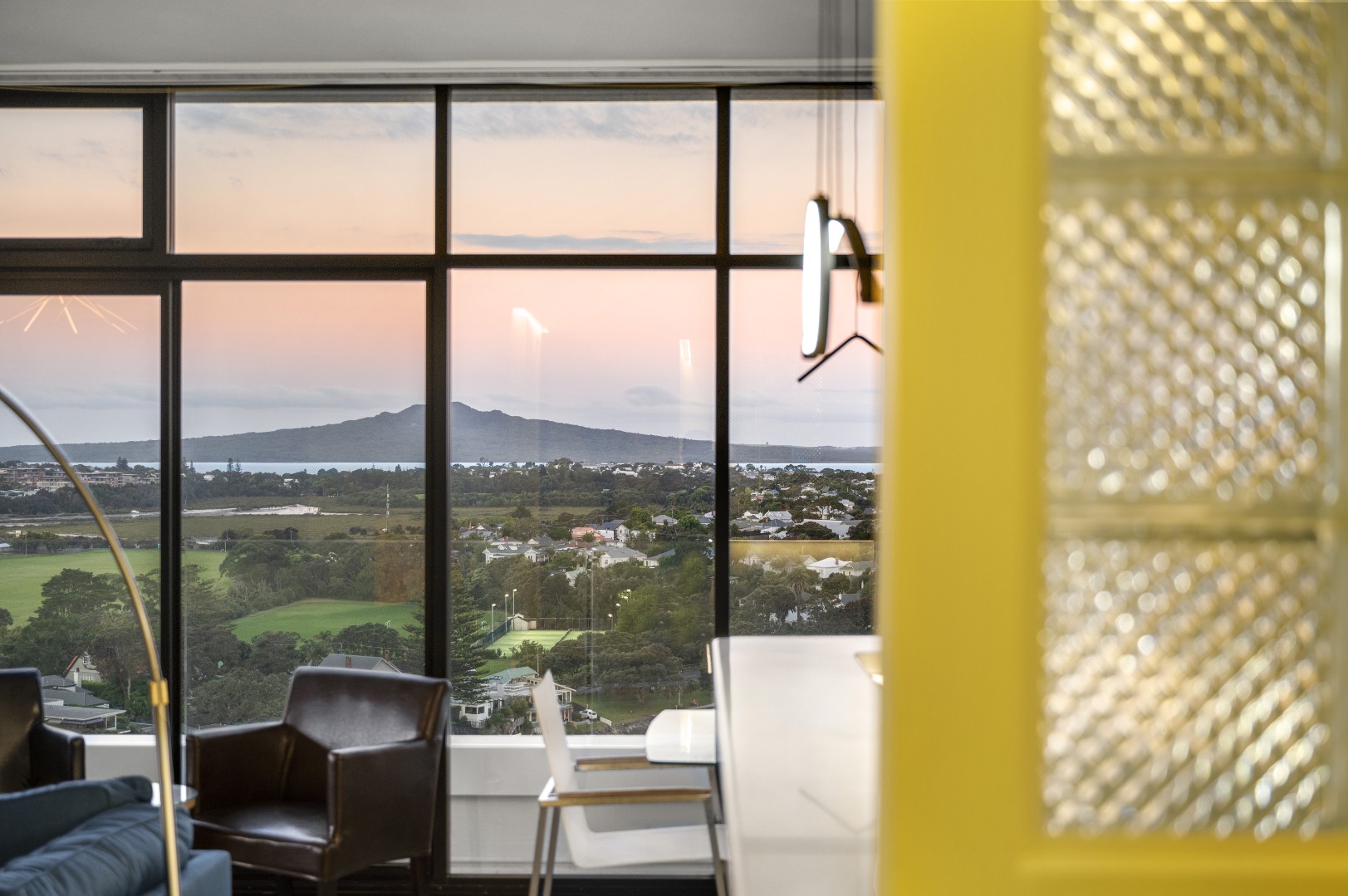 Stunning Two bedroom Devonport Apartment! photo