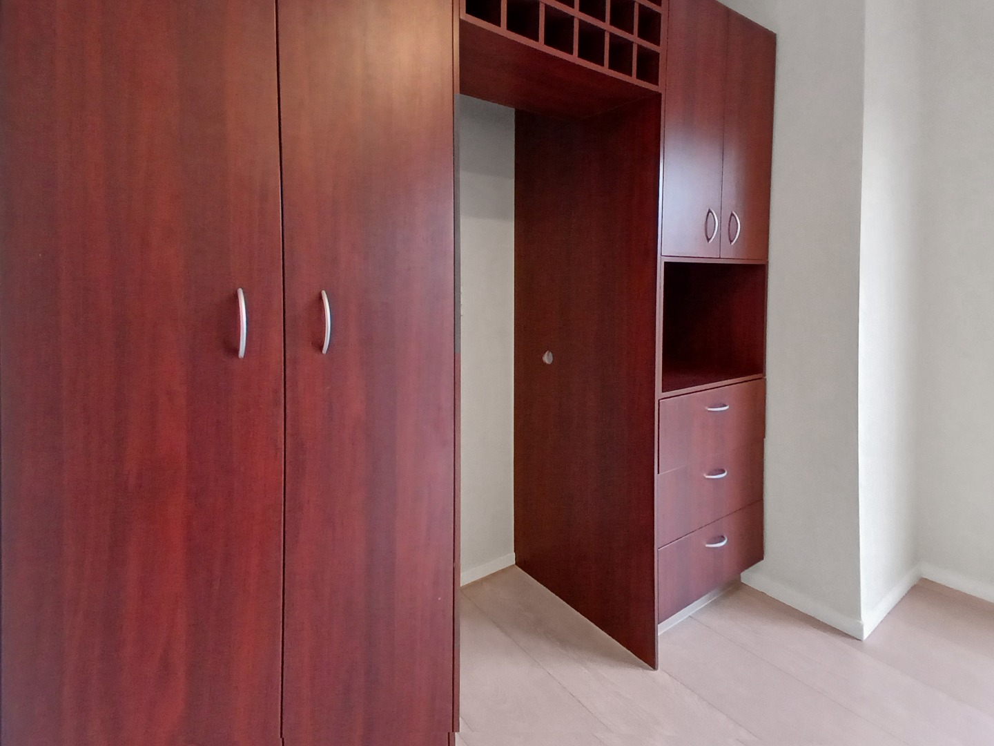 Modern Two bedroom  terraced townhouse! photo