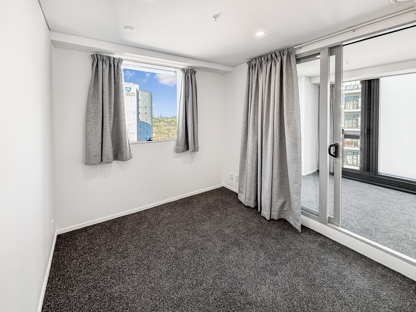 City Living with Space & Style – 2 Bedroom + Bonus Room! photo