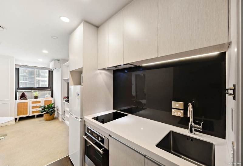 City Centre - One bedroom with walk in wardrobe photo