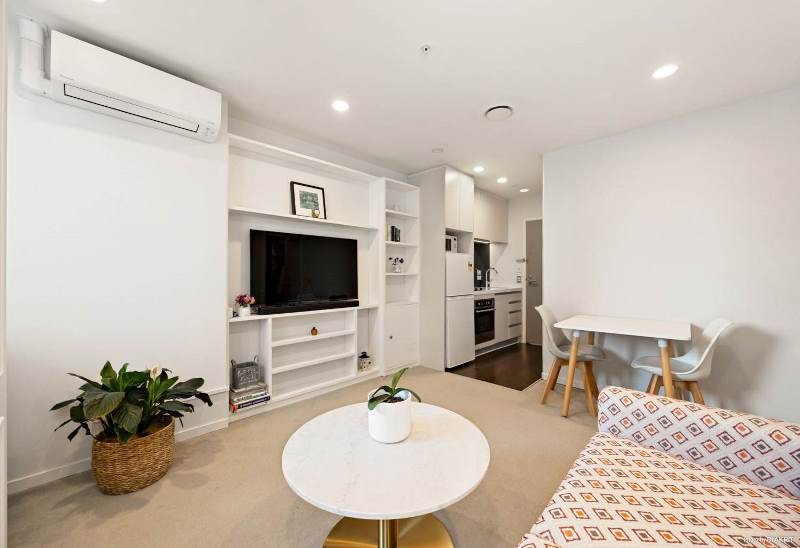City Centre - One bedroom with walk in wardrobe photo