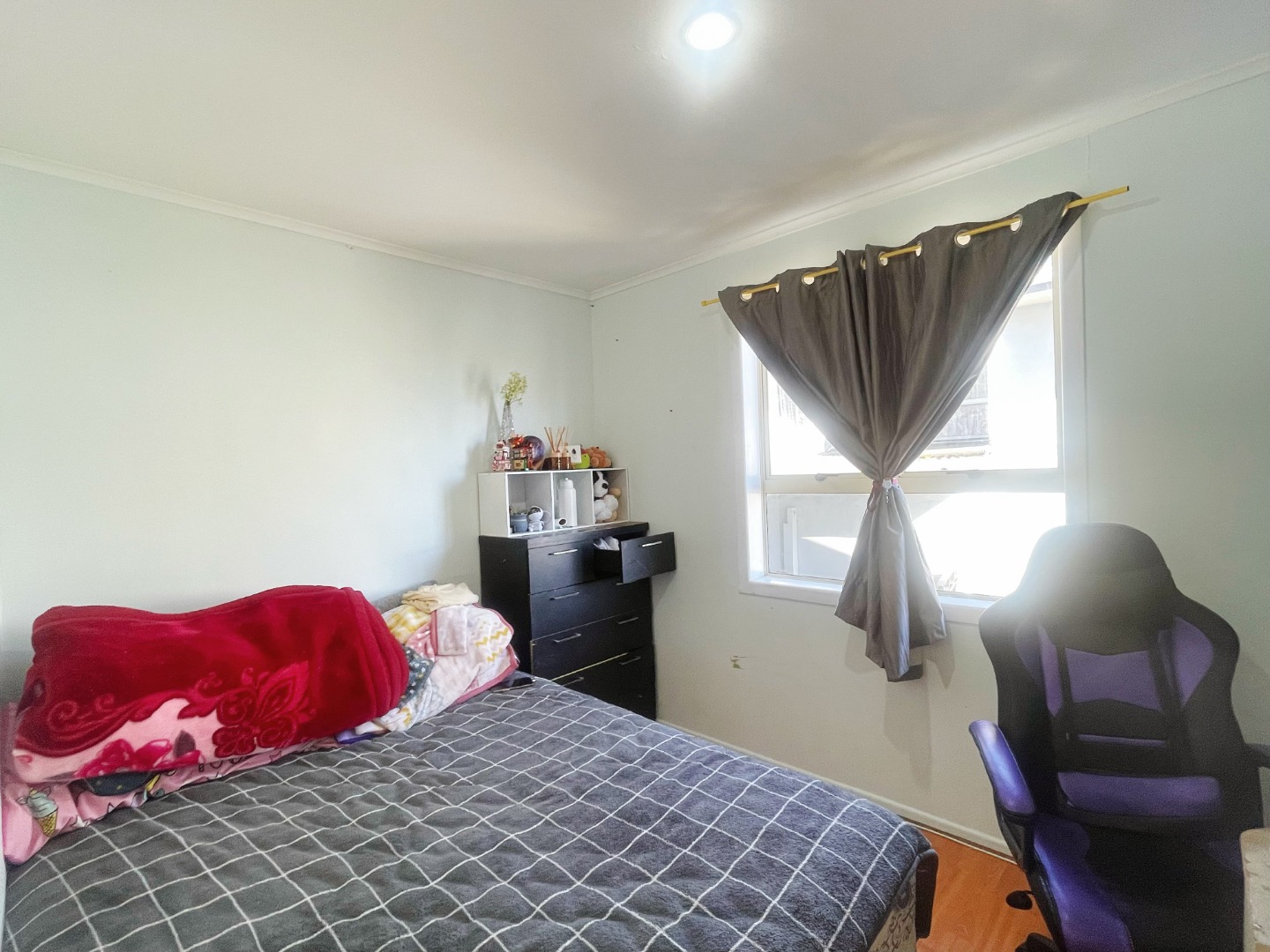 Sunny 3 bedroom plus a study photo