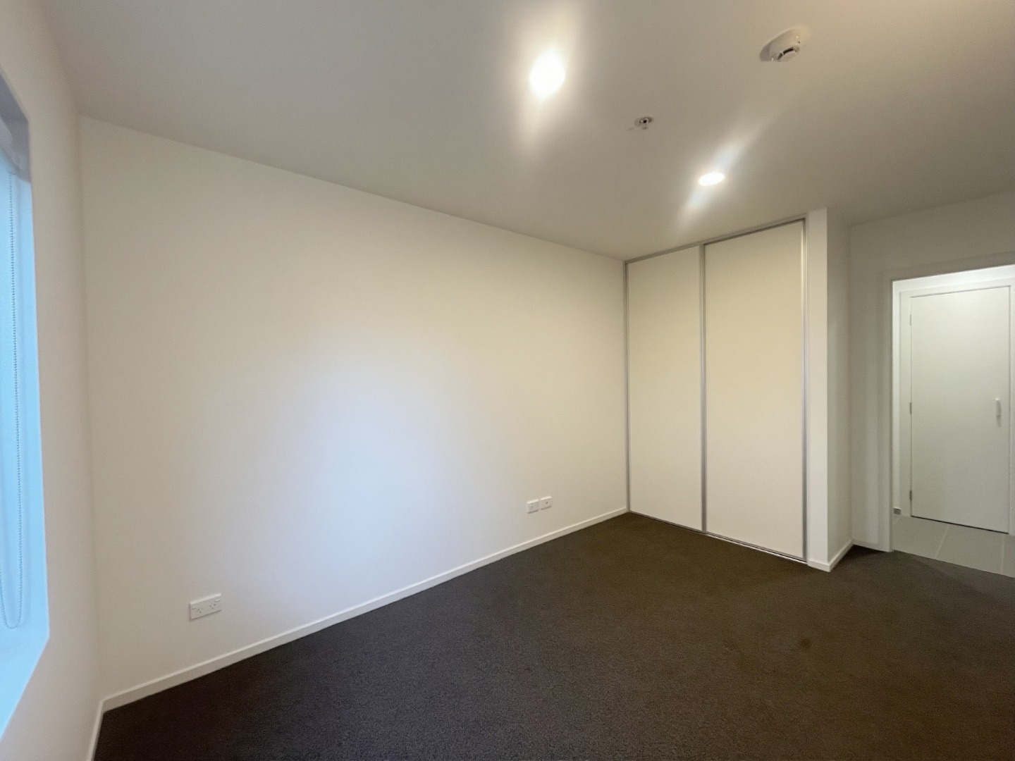 Spacious 2 bedroom apartment next to St Lukes mall  photo