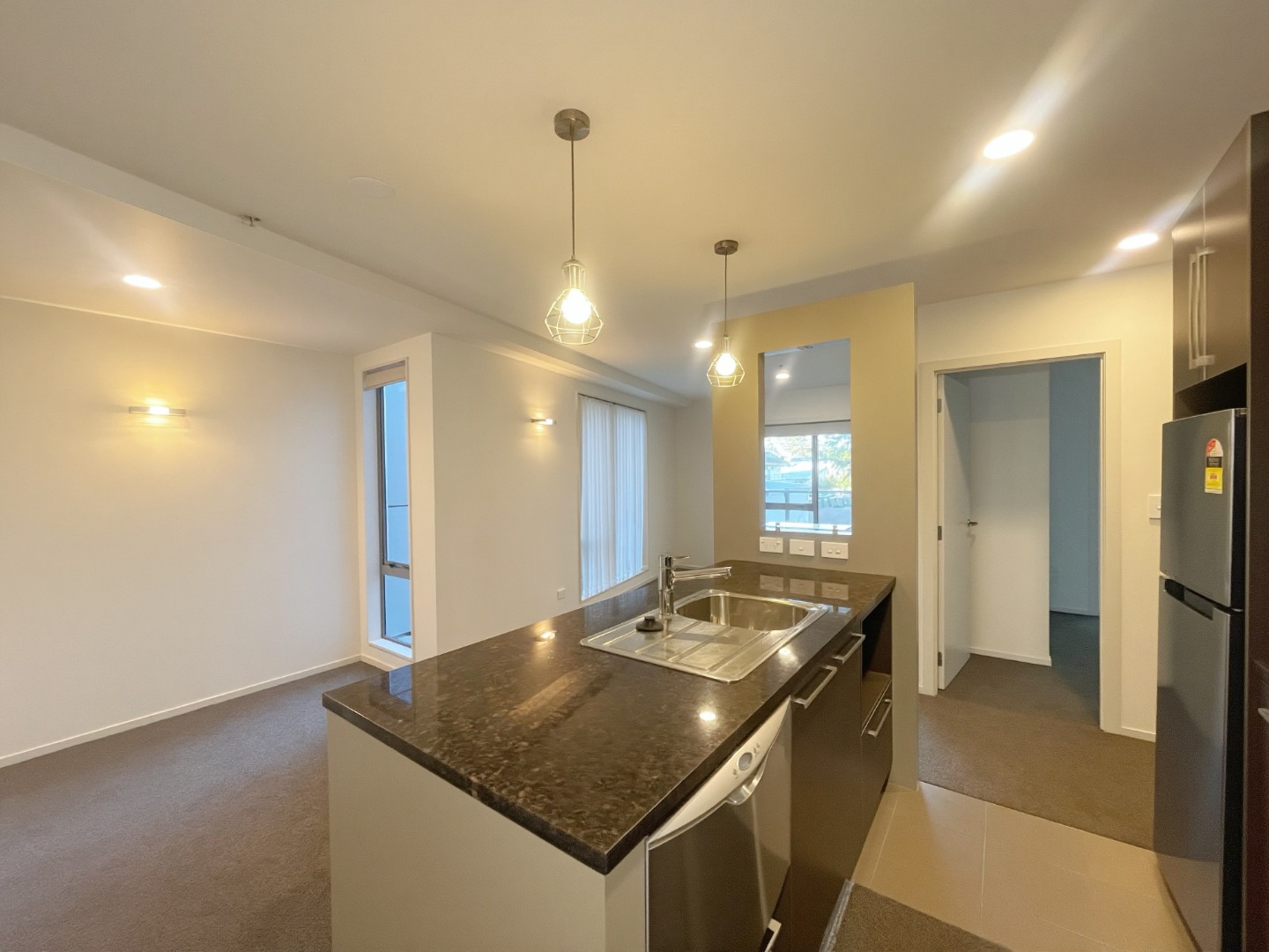 Spacious 2 bedroom apartment next to St Lukes mall  photo
