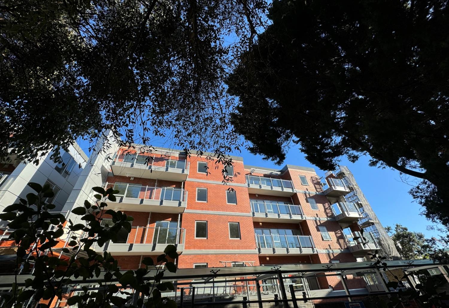 Spacious 2 bedroom apartment next to St Lukes mall  photo