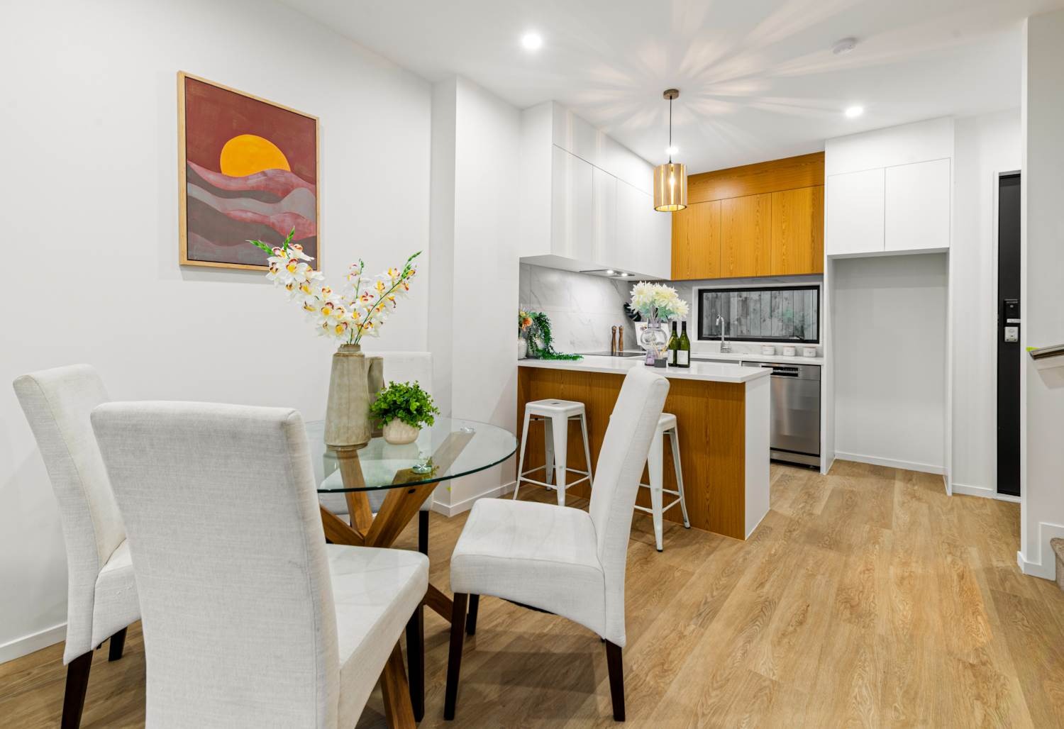 Pakuranga Heights - 2 Bedrooms with 1.5 Bathrooms  photo