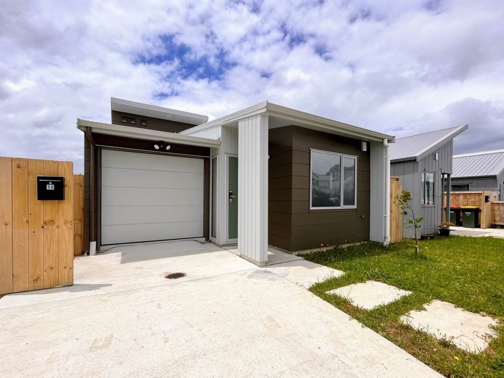 Beautiful Near-New Home – Light-Filled, Modern & Family-Friendly photo