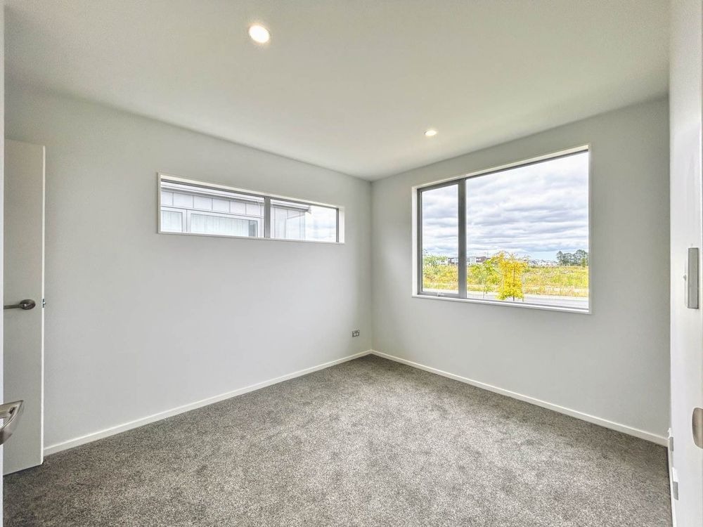 Beautiful Near-New Home – Light-Filled, Modern & Family-Friendly photo