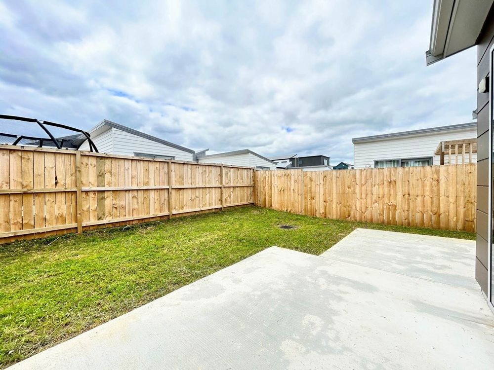 Beautiful Near-New Home – Light-Filled, Modern & Family-Friendly photo