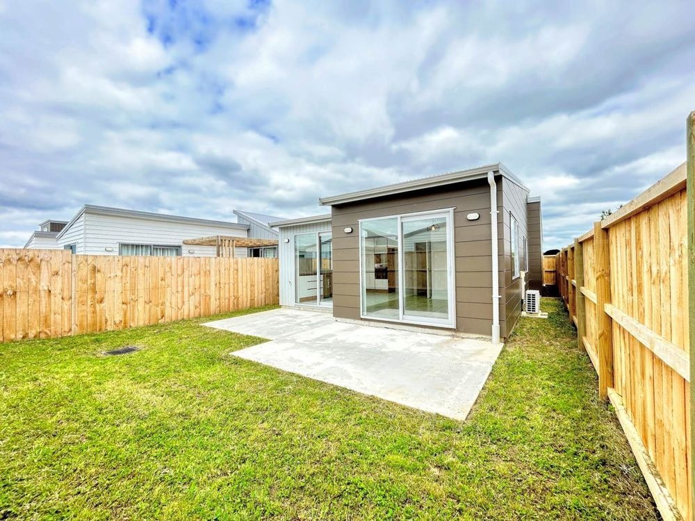 Beautiful Near-New Home – Light-Filled, Modern & Family-Friendly photo