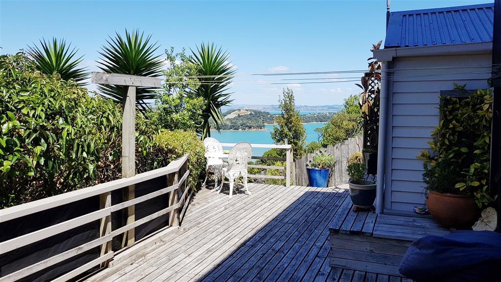 Fully furnished 1 bedroom unit in Oneroa photo