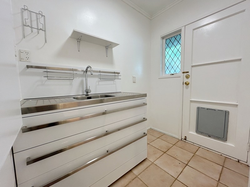 EPSOM - Charismatic home in royal DGZ location  photo