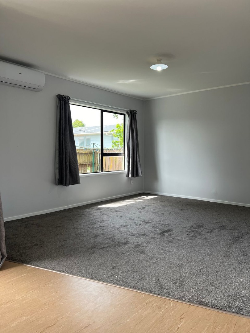 Sunny & Renovated 2-Bedroom Home – Private Backyard in Papakura photo