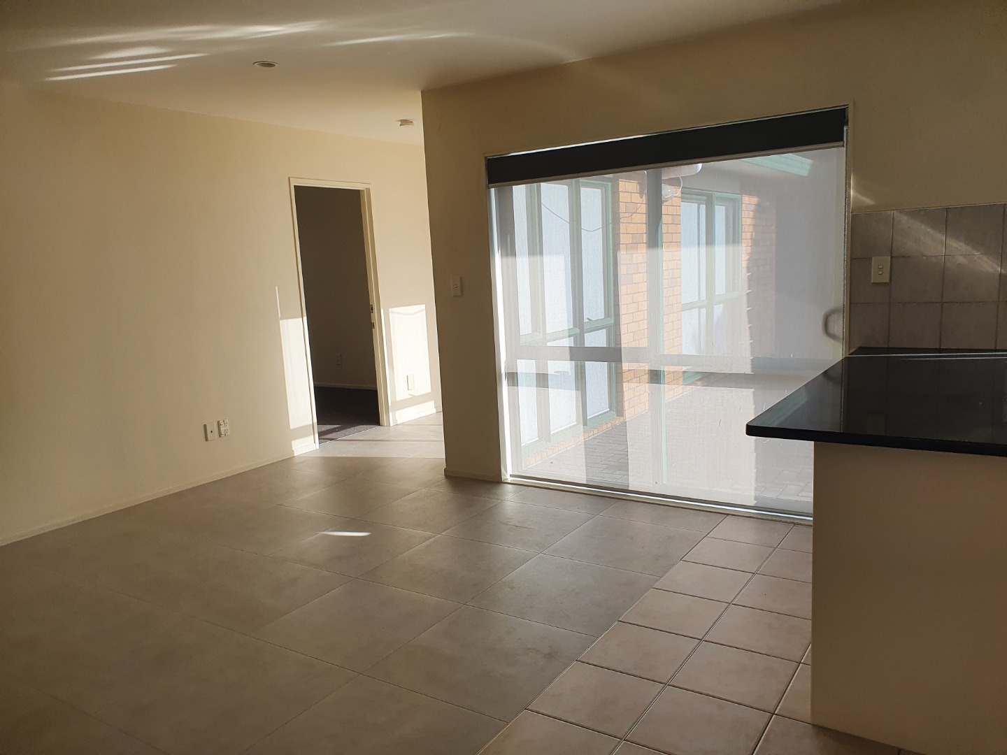 Manukau Heights - 4 brm, 2 bathroom photo