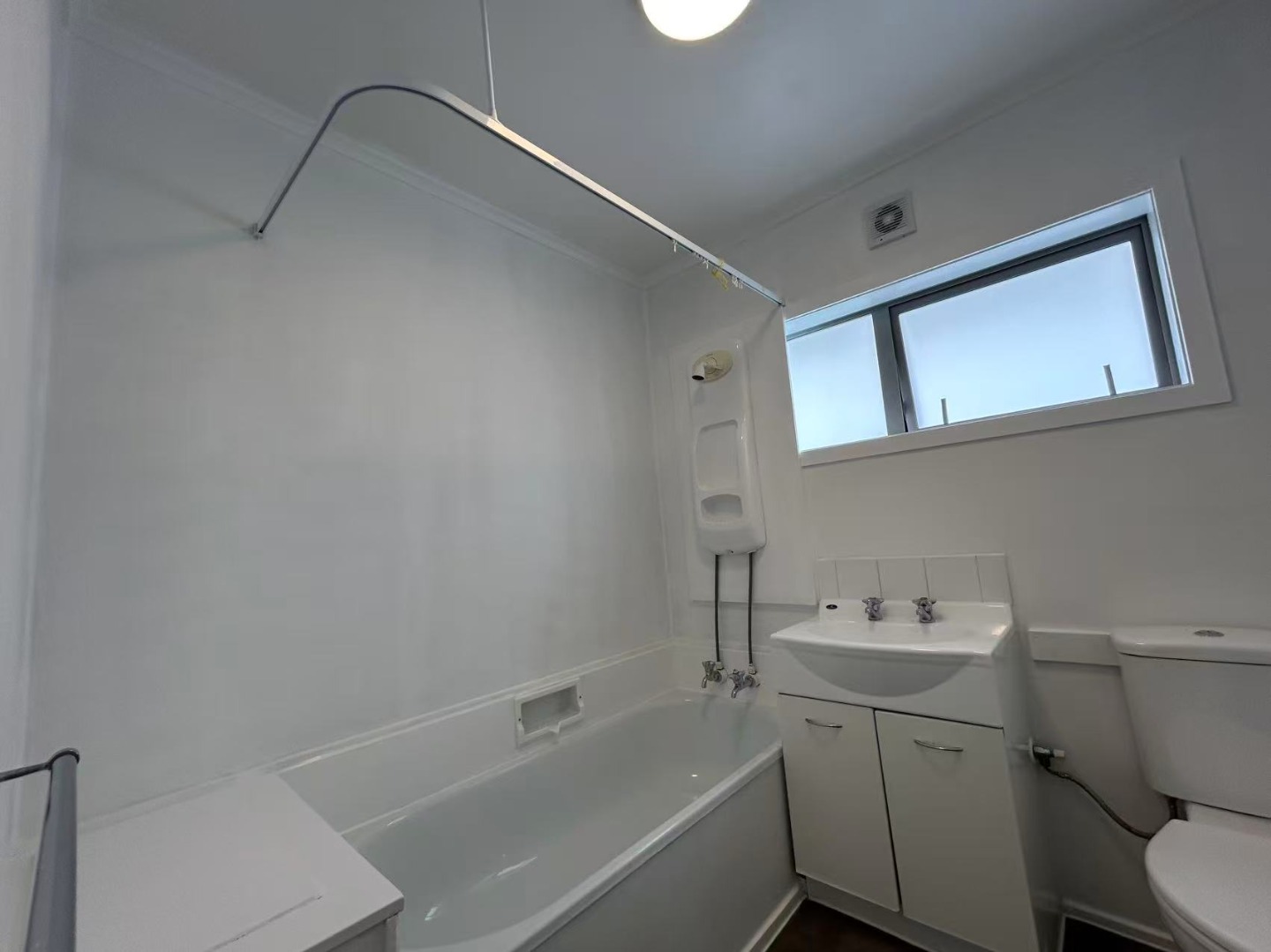 Newly Renovated – Prime Location near Sylvia Park photo