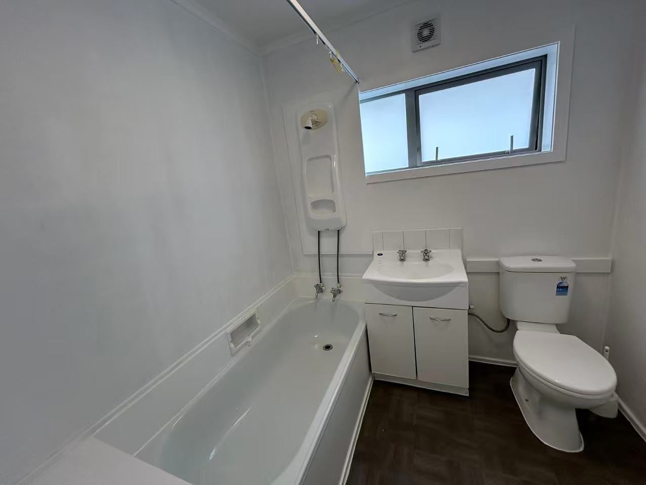 Newly Renovated – Prime Location near Sylvia Park photo