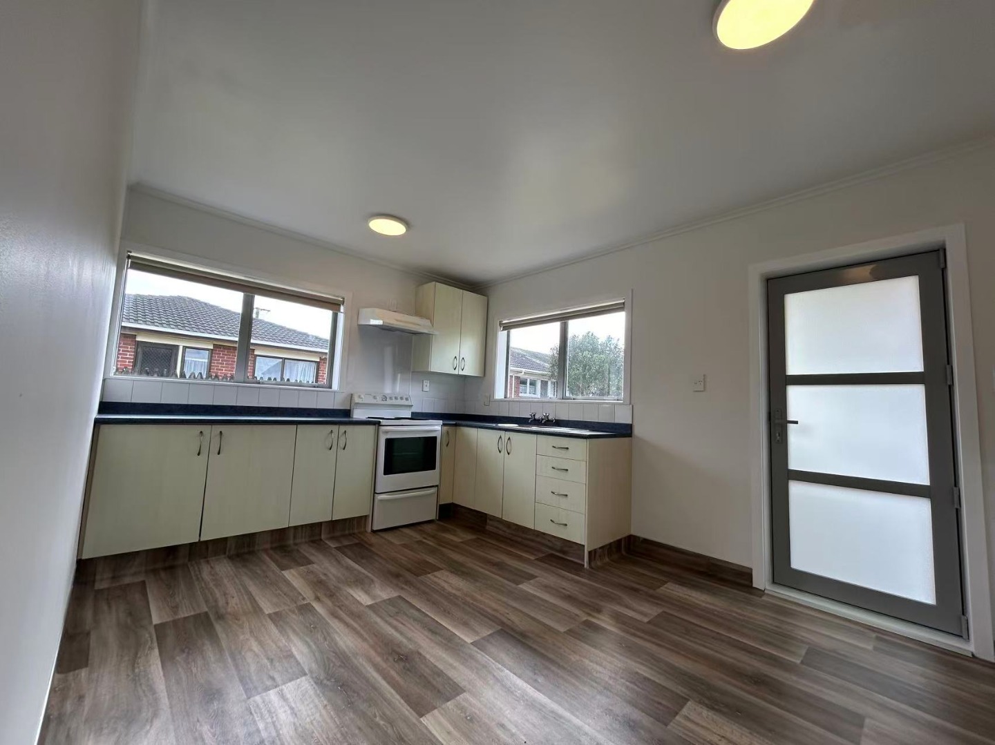 Newly Renovated – Prime Location near Sylvia Park photo