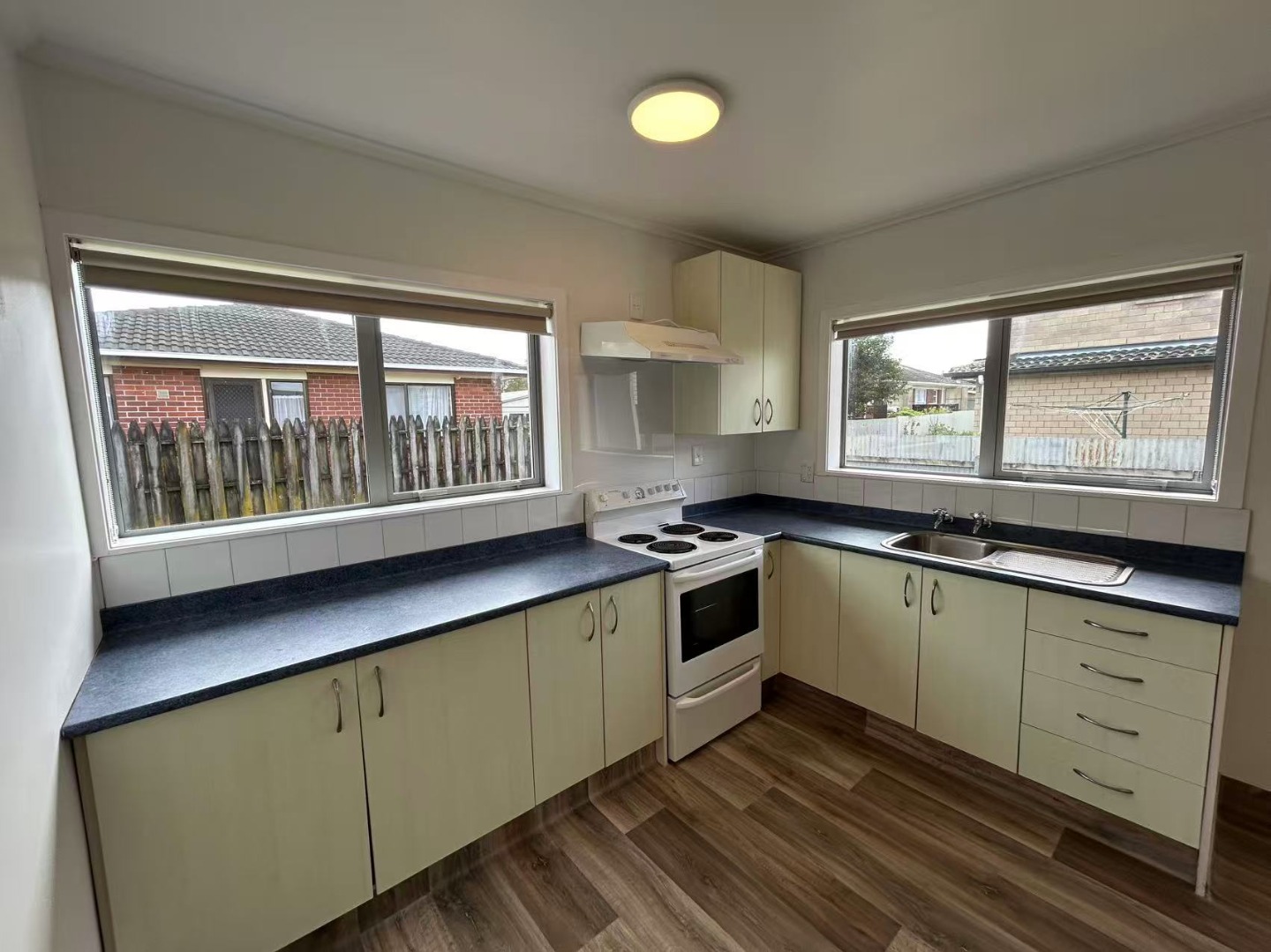 Newly Renovated – Prime Location near Sylvia Park photo