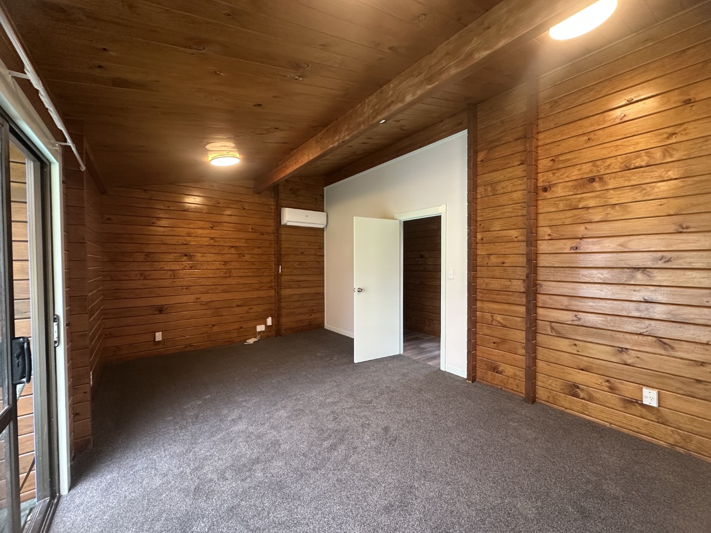 Spacious 4-Bedroom Family Home in Henderson Valley photo