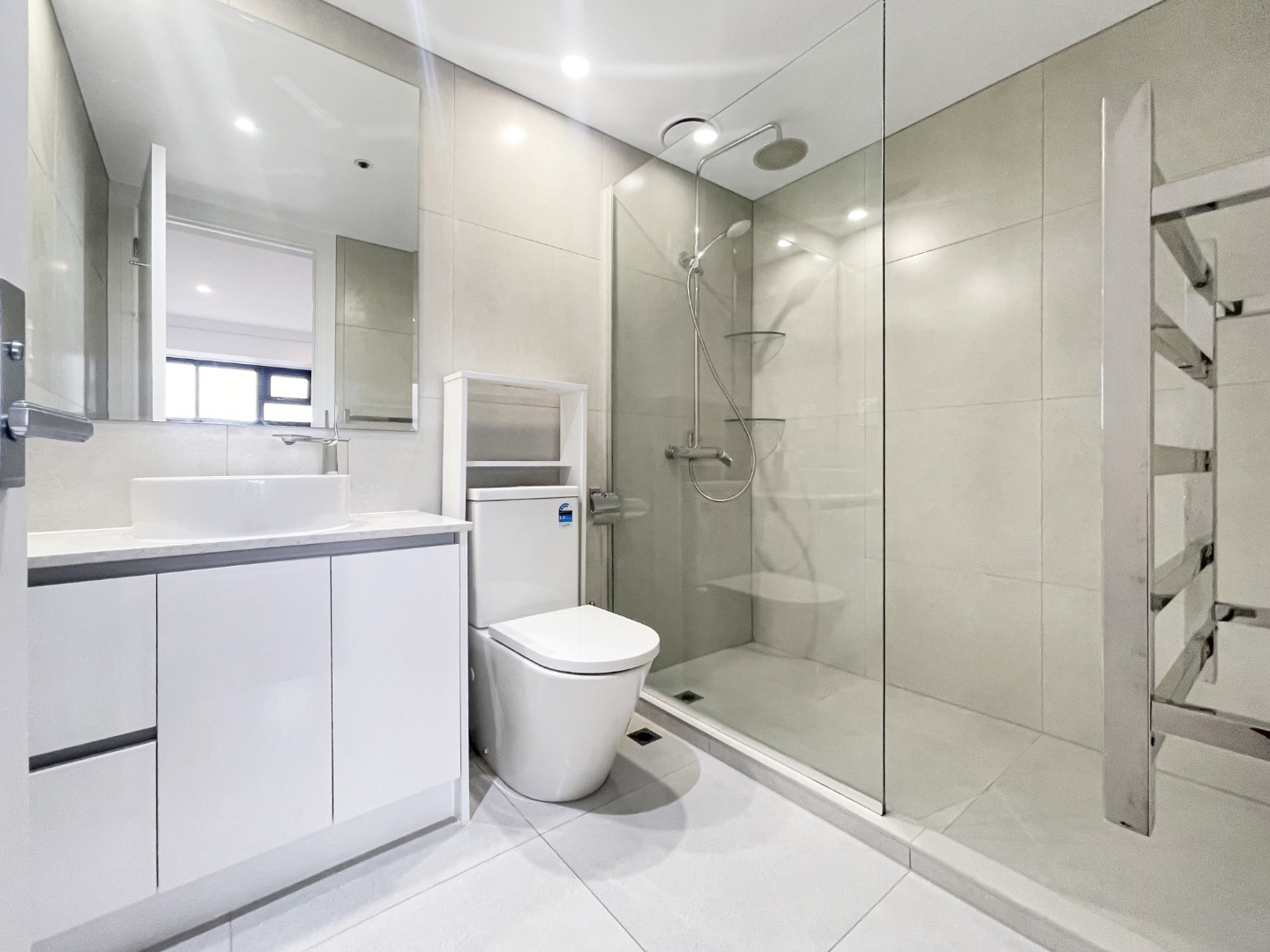 Newly renovated furnished 2 bedroom Apartment!! photo