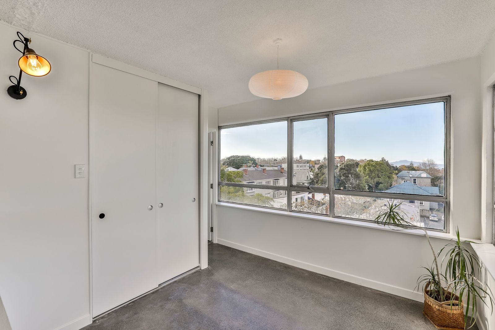 Stylish, Sunny, and Superbly Located Studio photo