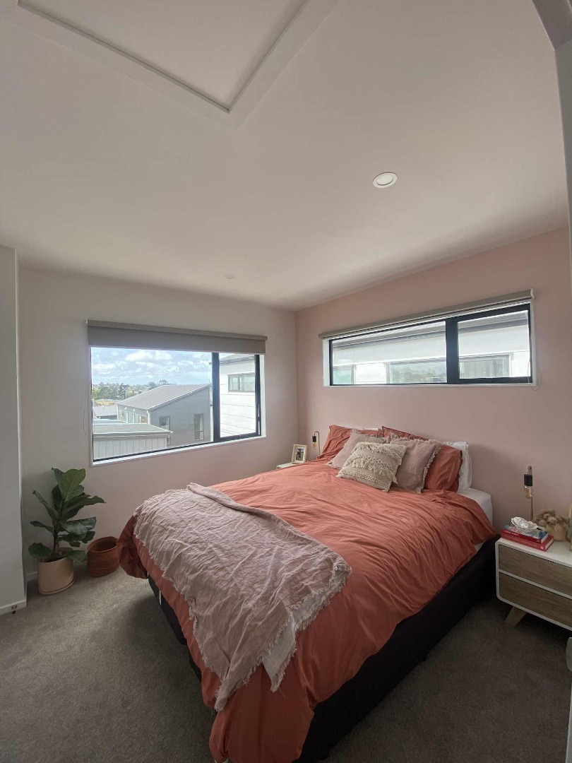 Stylish 3-Bedroom 2.5 bathroom plus a study in Prime Westgate Location photo