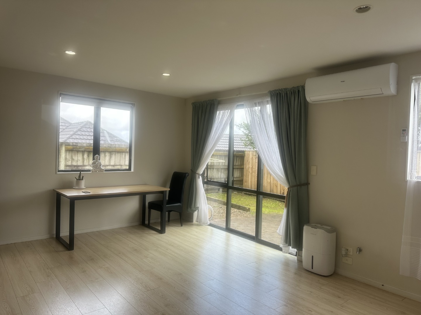 Contemporary 3-Bedroom Townhouse for Rent in Northcross photo