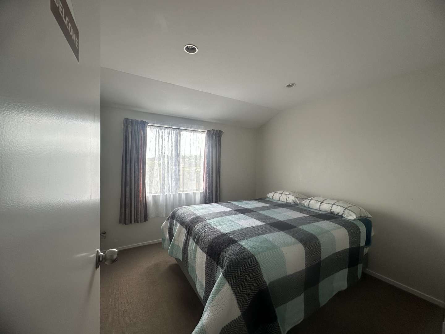Contemporary 3-Bedroom Townhouse for Rent in Northcross photo