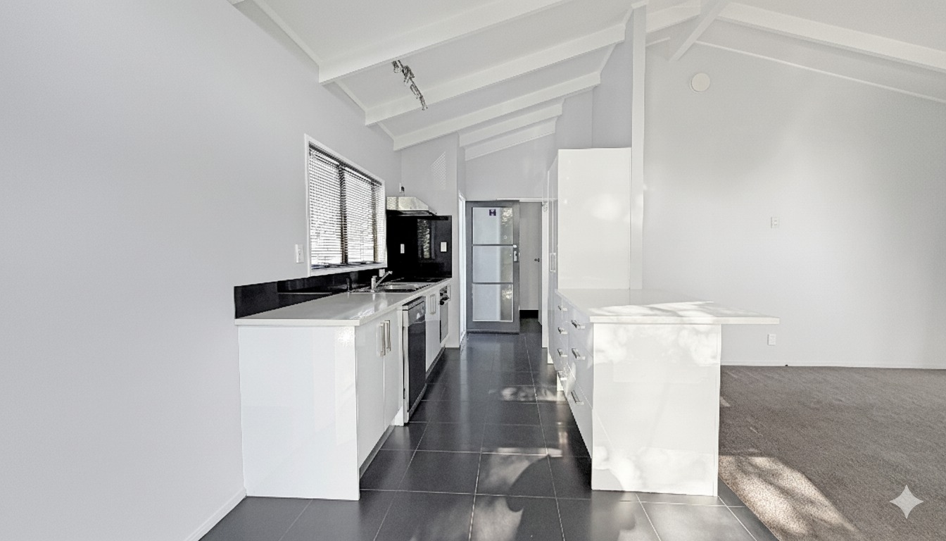 RANDWICK PARK - 3Brm + Rec room + Office + Covered Deck/BBQ area photo