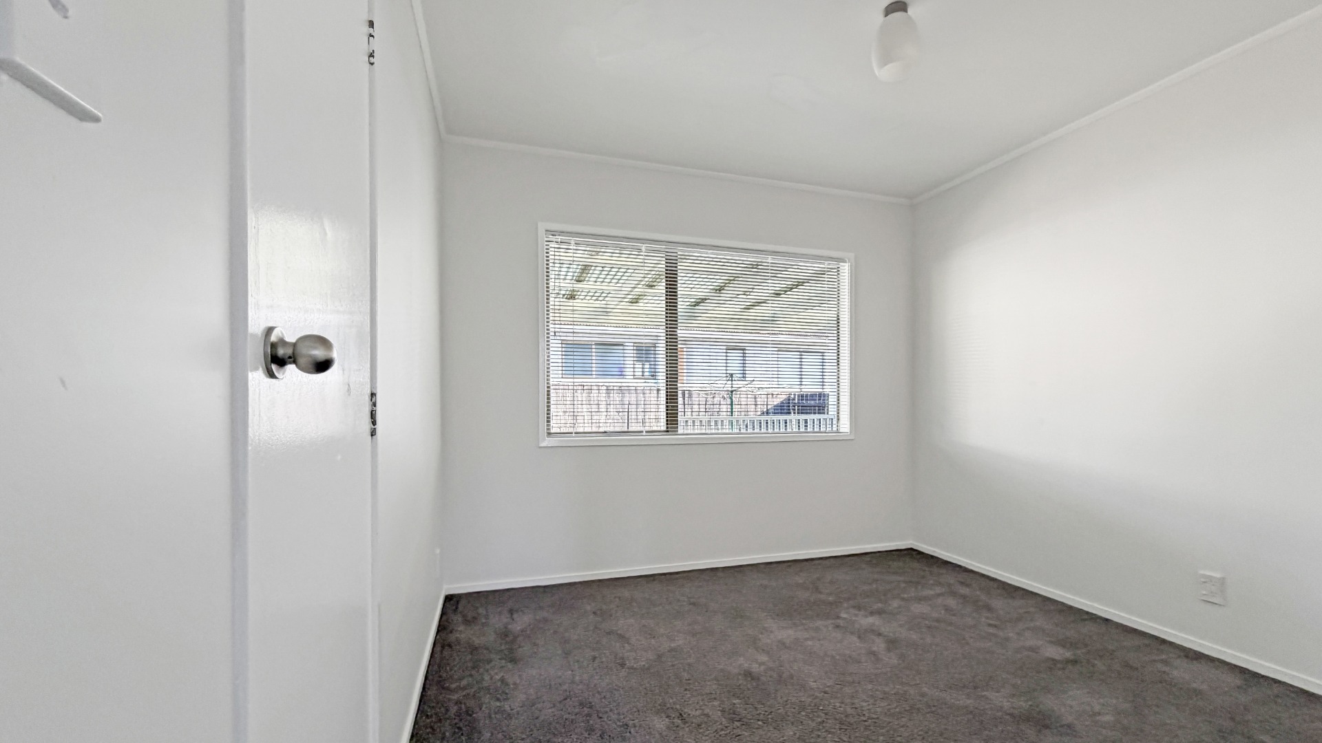 RANDWICK PARK - 3Brm + Rec room + Office + Covered Deck/BBQ area photo