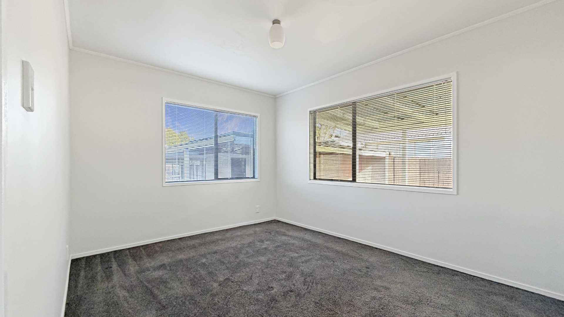 RANDWICK PARK - 3Brm + Rec room + Office + Covered Deck/BBQ area photo