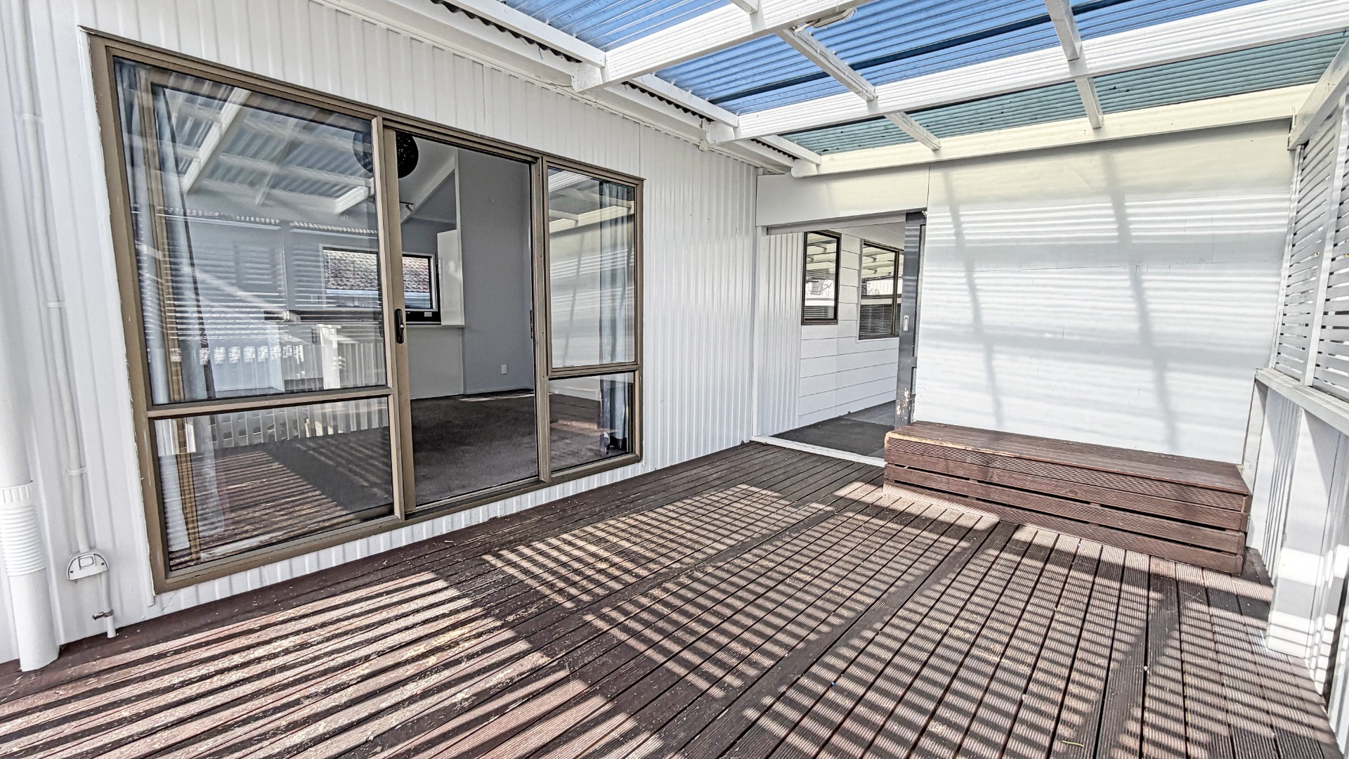 RANDWICK PARK - 3Brm + Rec room + Office + Covered Deck/BBQ area photo