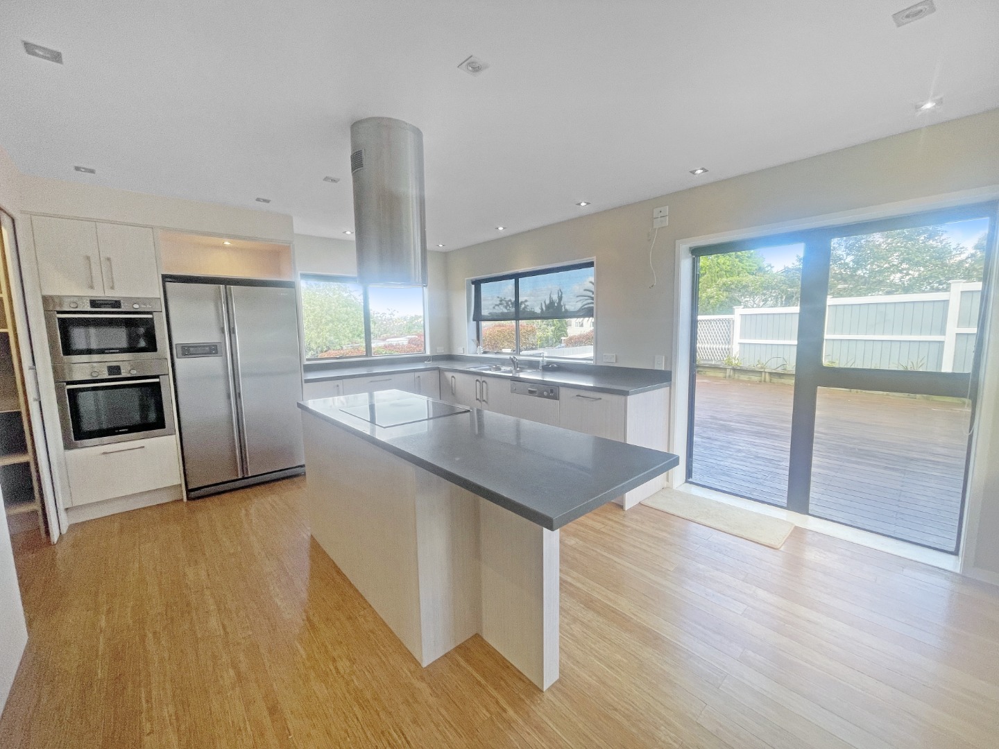 4Bed Family home + Self-Contained 1Bed  photo