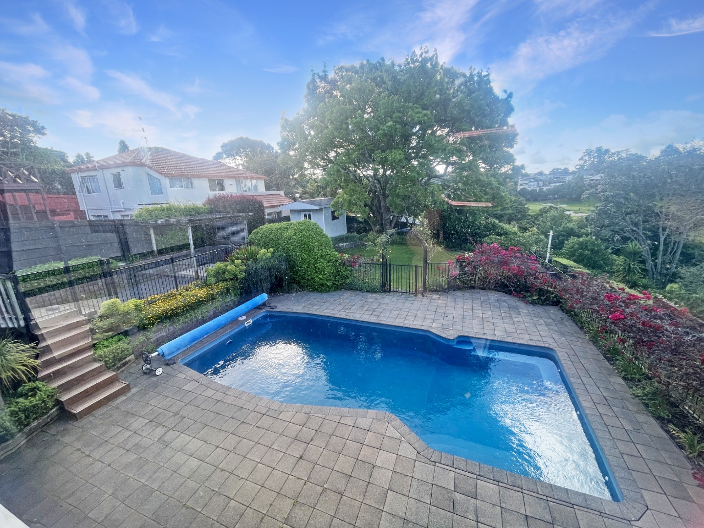 4Bed Family home + Self-Contained 1Bed  photo