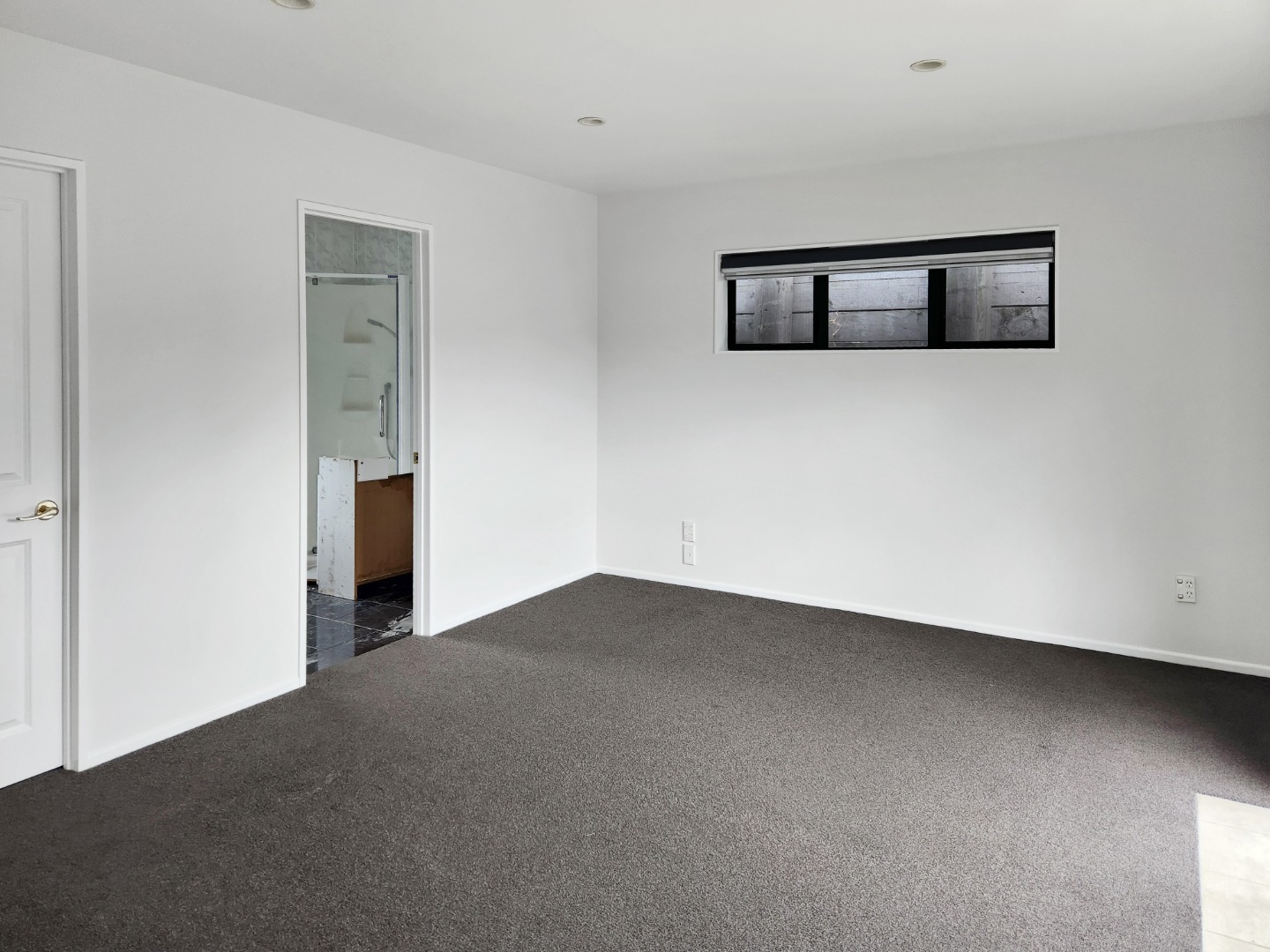 Manukau Heights - 4 brm, 2 bathroom photo