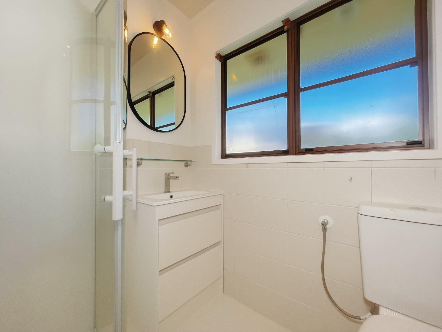 Sunny Two Bedroom Family Home in Peaceful Birkdale photo