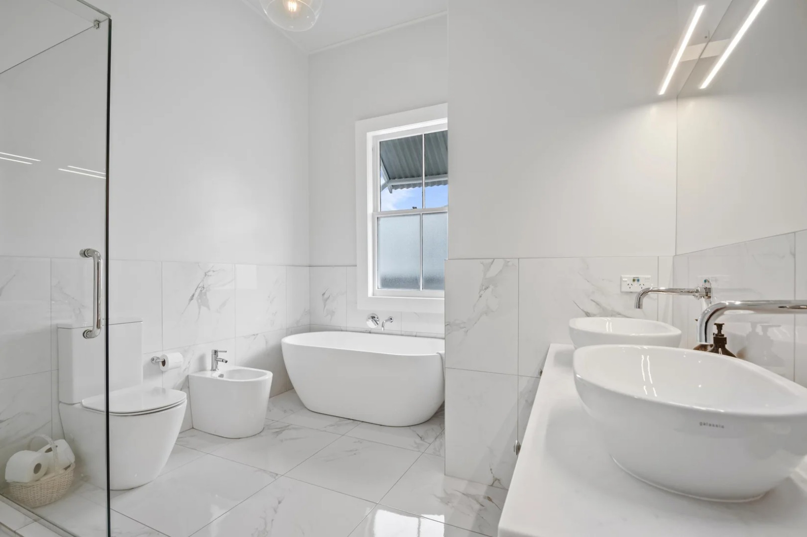 REMUERA - 4 Bedrooms Big House  photo