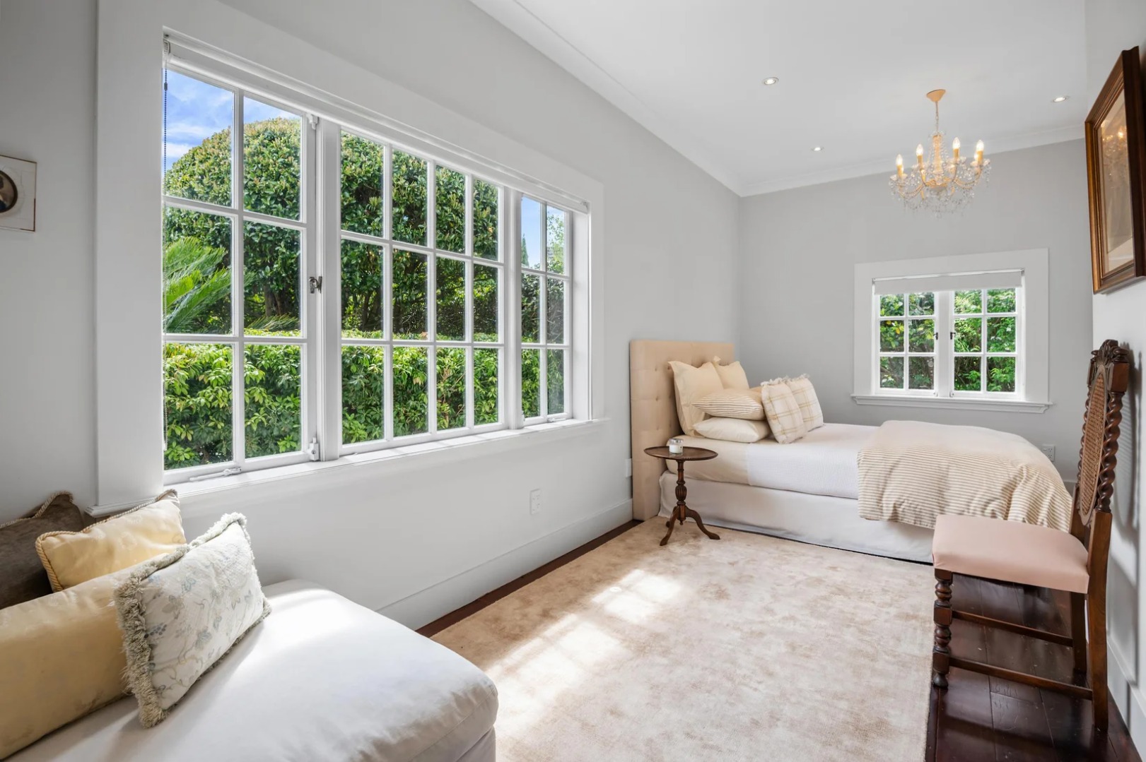 REMUERA - 4 Bedrooms Big House  photo